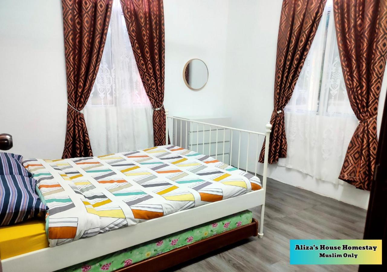 Aliza'S House Homestay Pd Mini Bungalow Port Dickson Eksteriør bilde