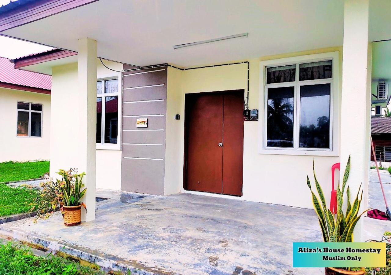Aliza'S House Homestay Pd Mini Bungalow Port Dickson Eksteriør bilde